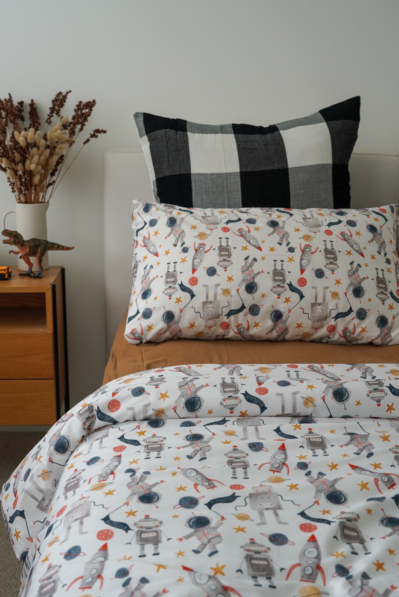 Astro Bed Set